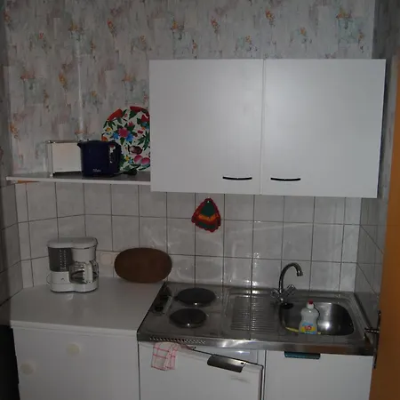 Schule 6 Apartman