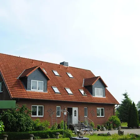 In Beliebtem Gaestehaus Mit Fahrradverleih In Laendlicher Gegend *
